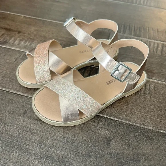 Tucker + Tate Sandals Tarya 9 Cross-Strapped Gold Glitter Girls Toddler - Picture 2 of 6